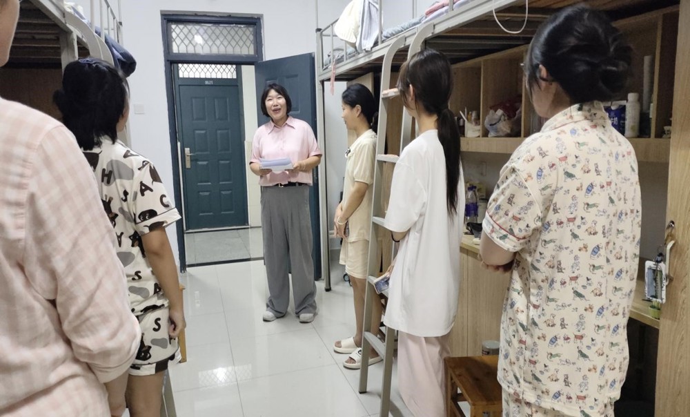 bcd9621caa924205a80d85c77b7c3c68.jpg bcd9621caa924205a80d85c77b7c3c68.jpg